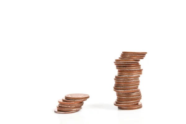 Geschäftsleute Gehen Auf Einem Stapel Münzen Der Erfolg Und Investitionen — Stockfoto