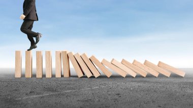 Dur Domino sürekli devrildi