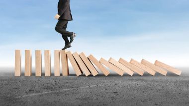 Dur Domino sürekli devrildi