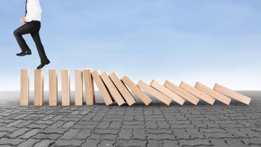 Dur Domino sürekli devrildi