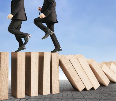 Dur Domino sürekli devrildi