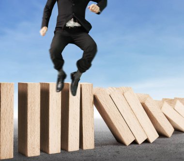 Dur Domino sürekli devrildi