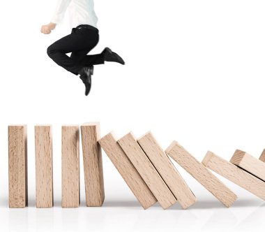 Dur bir domino sürekli devrildi