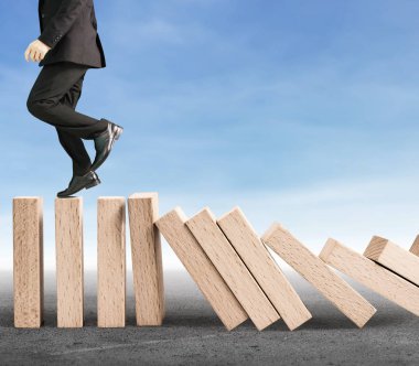 Dur Domino sürekli devrildi