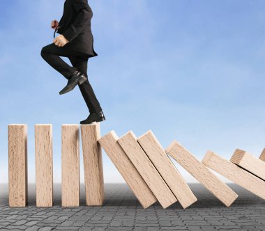 Dur Domino sürekli devrildi