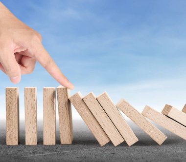 Dur Domino sürekli devrildi