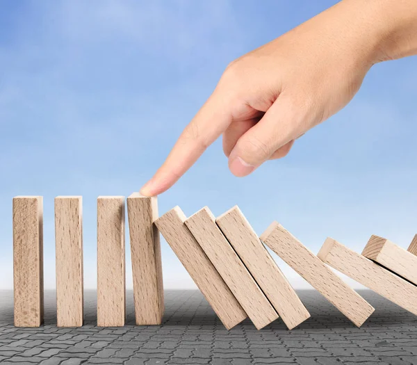 Dur Domino sürekli devrildi