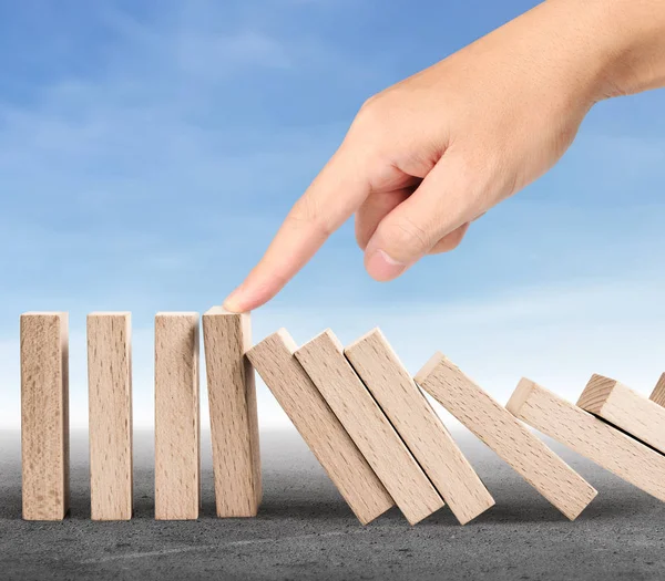 Dur Domino sürekli devrildi