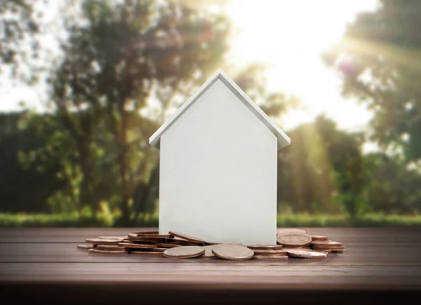 Small House Standing Stacks Coins — Stock Photo, Image