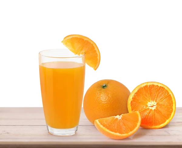 Orange Auf Weiß Auf Einem Holztisch — Stockfoto