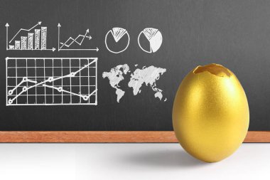 İzole edilmiş bir Paskalya yumurtası