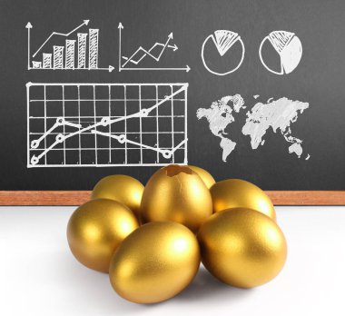 İzole edilmiş bir Paskalya yumurtası