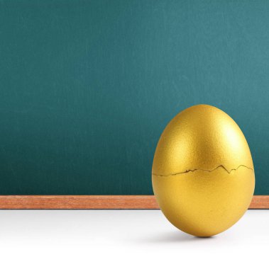 İzole edilmiş bir Paskalya yumurtası