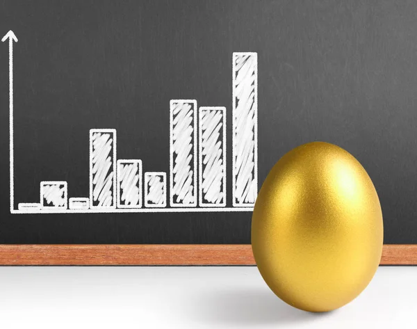 İzole edilmiş bir Paskalya yumurtası