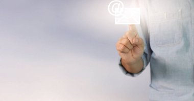 Ağ bağlantısı dokunmadan işadamı el