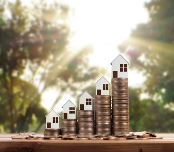 Model domu na mince — Stock fotografie
