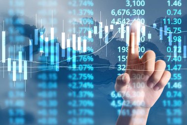  İşadamı planı büyüme ve grafik olumlu indicato artması
