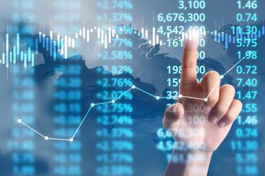 İşadamı planı büyüme ve grafik olumlu indicato artması