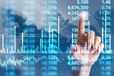  İşadamı planı büyüme ve grafik olumlu indicato artması