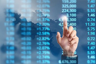  İşadamı, işinde grafik büyümesi ve grafik artışı için olumlu göstergeler planlıyor