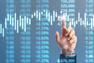  İşadamı, işinde grafik büyümesi ve grafik artışı için olumlu göstergeler planlıyor