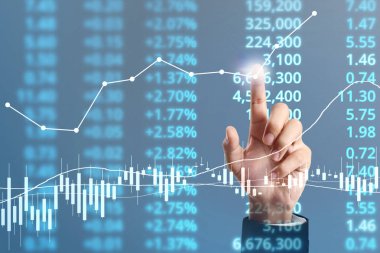  İşadamı, işinde grafik büyümesi ve grafik artışı için olumlu göstergeler planlıyor