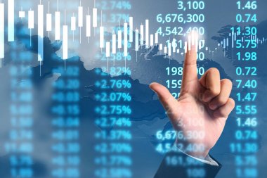  İşadamı, işinde grafik büyümesi ve grafik artışı için olumlu göstergeler planlıyor