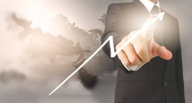 İşadamı, işinde grafik büyümesi ve grafik artışı için olumlu göstergeler planlıyor