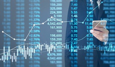  İşadamı, işinde grafik büyümesi ve grafik artışı için olumlu göstergeler planlıyor