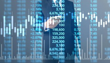  İşadamı, işinde grafik büyümesi ve grafik artışı için olumlu göstergeler planlıyor