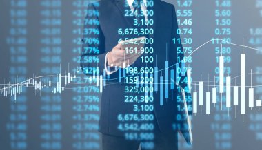  İşadamı, işinde grafik büyümesi ve grafik artışı için olumlu göstergeler planlıyor