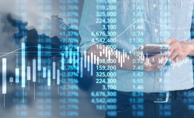  İşadamı, işinde grafik büyümesi ve grafik artışı için olumlu göstergeler planlıyor