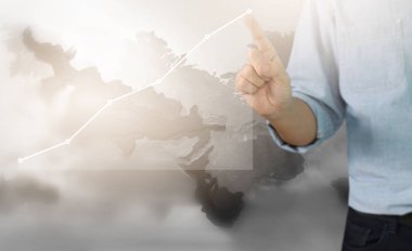  İşadamı planı büyüme ve grafik olumlu indicato artması