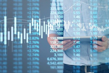  İşadamı planı büyüme ve grafik olumlu indicato artması