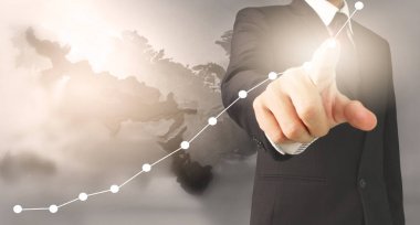  İşadamı, işinde grafik büyümesi ve grafik artışı için olumlu göstergeler planlıyor