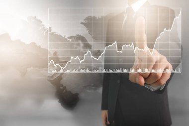  İşadamı, işinde grafik büyümesi ve grafik artışı için olumlu göstergeler planlıyor