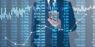  İşadamı planı büyüme ve grafik olumlu indicato artması