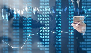  İşadamı, işinde grafik büyümesi ve grafik artışı için olumlu göstergeler planlıyor