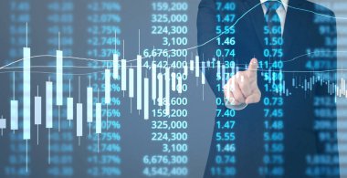  İşadamı, işinde grafik büyümesi ve grafik artışı için olumlu göstergeler planlıyor