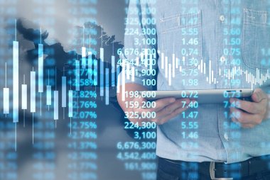  İşadamı, işinde grafik büyümesi ve grafik artışı için olumlu göstergeler planlıyor