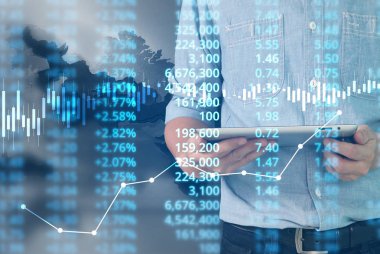  İşadamı, işinde grafik büyümesi ve grafik artışı için olumlu göstergeler planlıyor