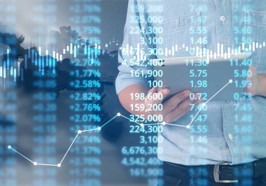  İşadamı, işinde grafik büyümesi ve grafik artışı için olumlu göstergeler planlıyor