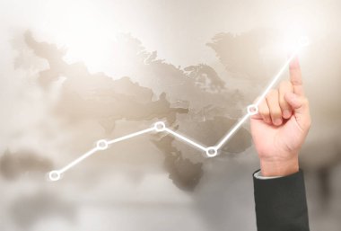  İşadamı, işinde grafik büyümesi ve grafik artışı için olumlu göstergeler planlıyor