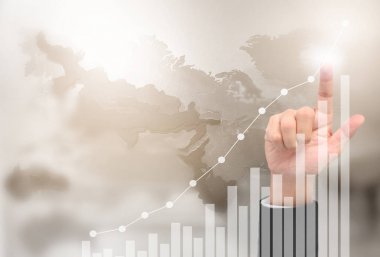  İşadamı, işinde grafik büyümesi ve grafik artışı için olumlu göstergeler planlıyor