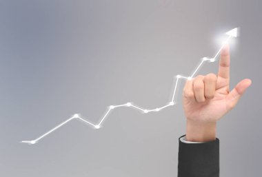  İşadamı, işinde grafik büyümesi ve grafik artışı için olumlu göstergeler planlıyor