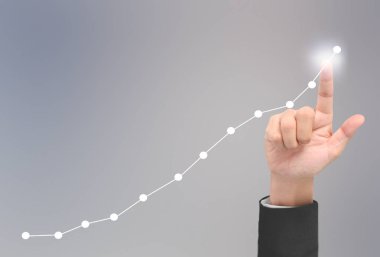  İşadamı, işinde grafik büyümesi ve grafik artışı için olumlu göstergeler planlıyor