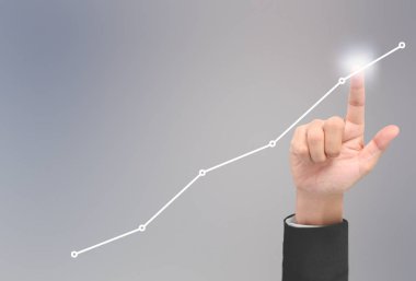  İşadamı, işinde grafik büyümesi ve grafik artışı için olumlu göstergeler planlıyor