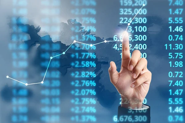  İşadamı, işinde grafik büyümesi ve grafik artışı için olumlu göstergeler planlıyor