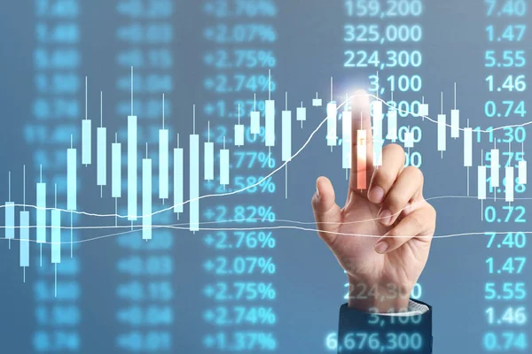  İşadamı, işinde grafik büyümesi ve grafik artışı için olumlu göstergeler planlıyor
