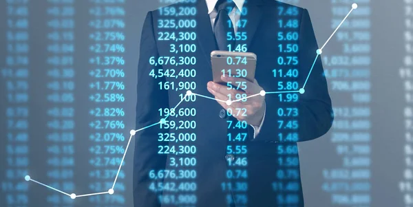 Üzletember terv növekedés és a diagram pozitív indicato — Stock Fotó